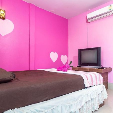 Diane Hotel 펫차부리 외부 사진